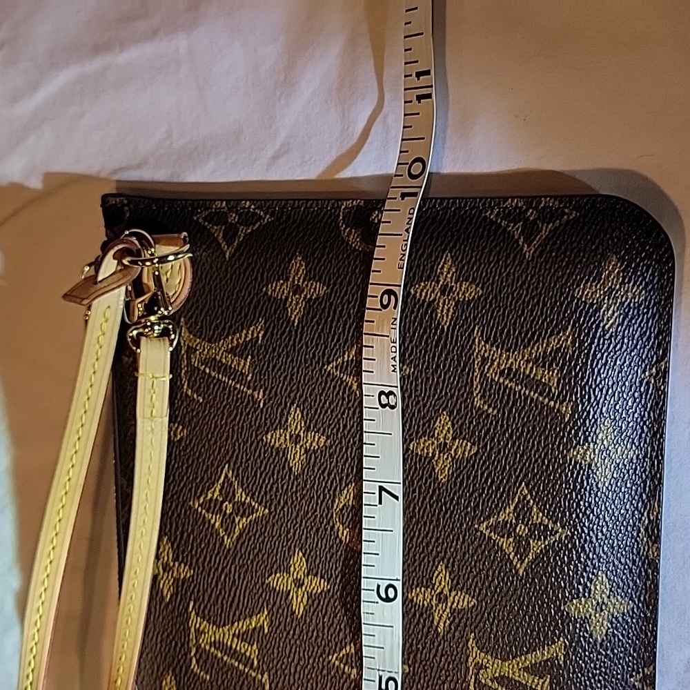 Authentic Louis Vuitton Neverfull GM Monogram Wrislet/Clutch - Picture 6 of 14